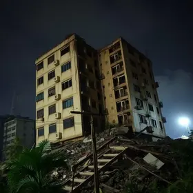 prédio abandonado