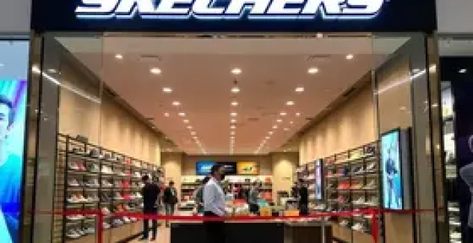 Skechers inaugura primeira loja própria no Brasil