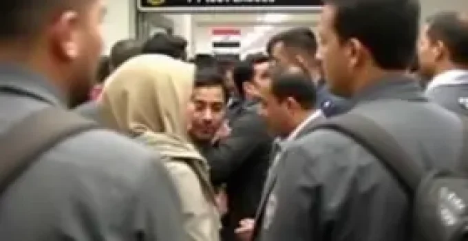 Egípcios retidos em aeroporto